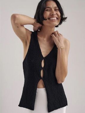 DISSH Black Knit Keyhole Tank Top